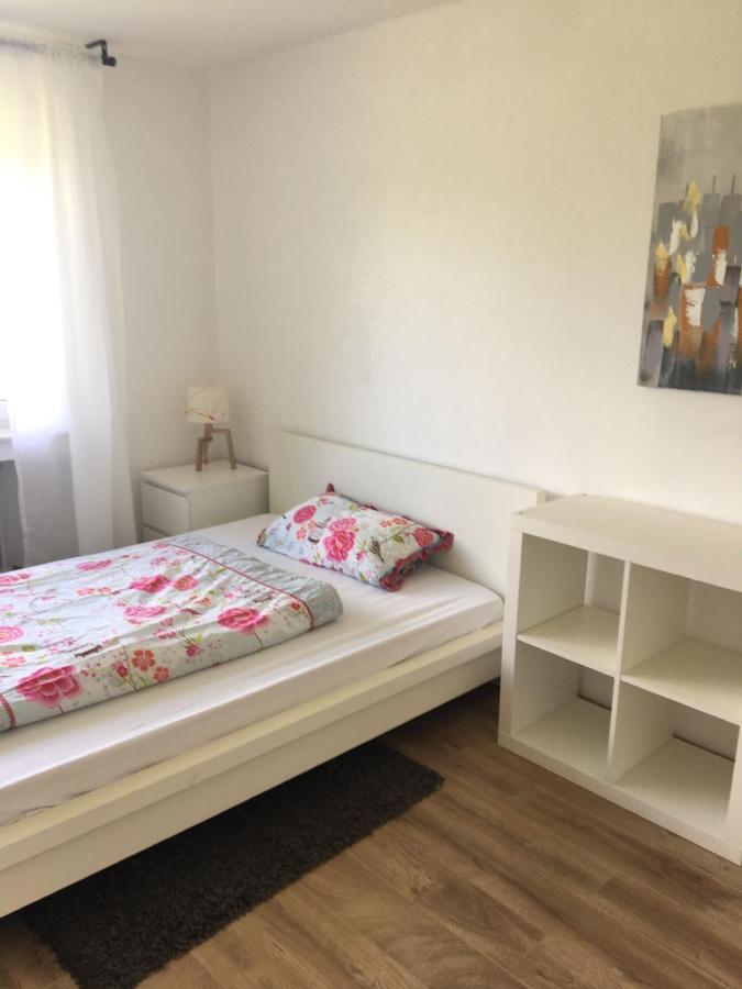Mayen, Im Mohren, Privatzimmer Nr1, Waldrand, Nahe Nurburgring & Burg Eltz, Gemeinschaftsbad Esterno foto